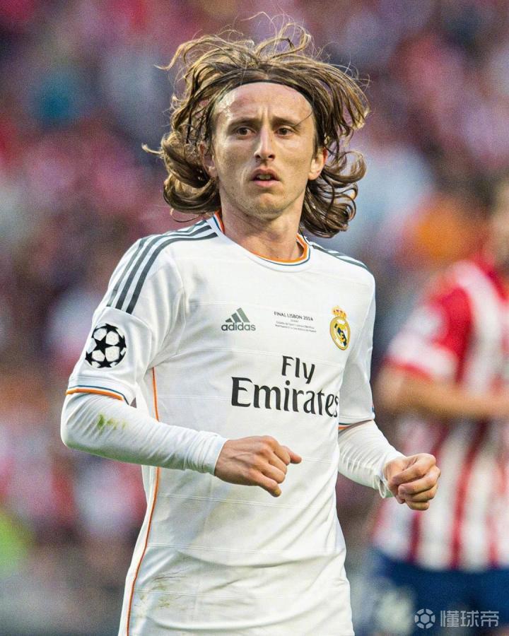 CBA杯战报：洛夫顿19分，上海101-78大胜香港金牛